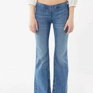 URBAN Outfitters Bella Flare Jeans Size 27 NWT